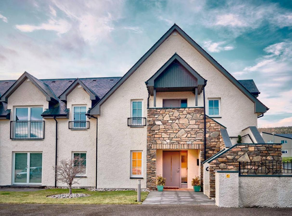 The Steadings, Aviemore Luxury 5 Star Rated 3 Bed With Home Cinema Garden And Parking Dış mekan fotoğraf